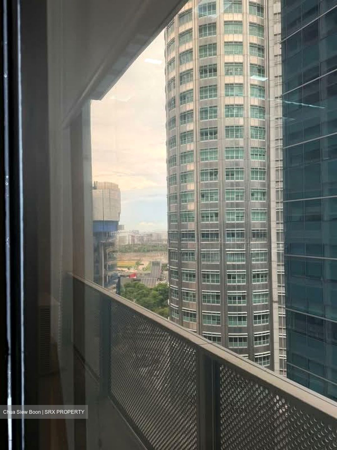 International Plaza (D2), Office #581134491